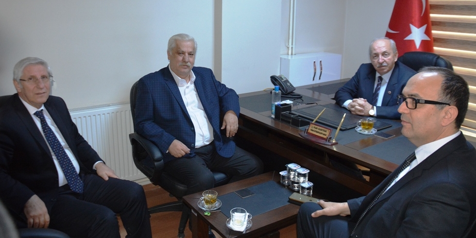 Başkan Albayrak Saray'da Tekirdağ Eski Milletvekili Erdoğan Kaplan ve Saray CHP Eski İlçe Başkanı Salih Aydınoğlu'nu Kabul Etti