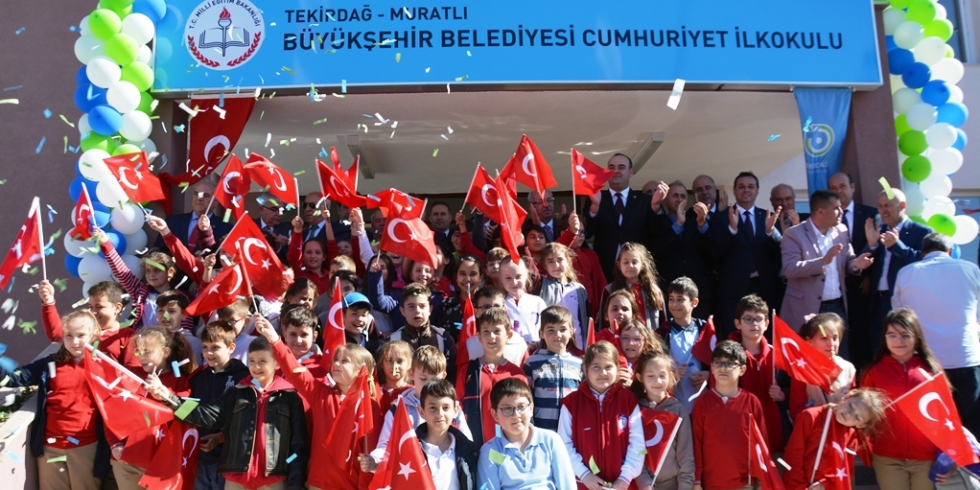Büyükşehir Belediyesi Muratlı Cumhuriyet İlkokulu Teslim edildi