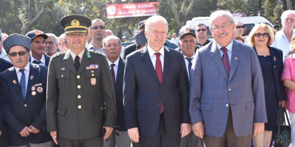 Başkan Kadir Albayrak Gaziler Haftası Çelenk Sunma Törenine Katıldı
