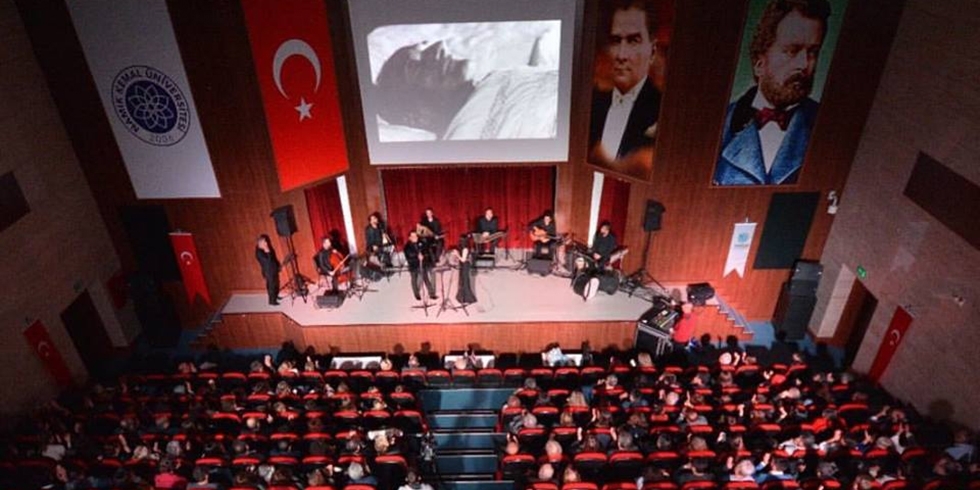 Salih Demirci ve Emine Özata ile 10 Kasım Konseri