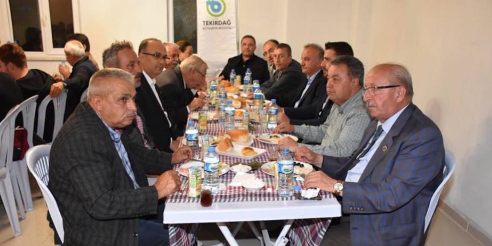 Başkan Albayrak Yeniköy Mahallesi'nde Düzenlenen Sahur Programına Katıldı