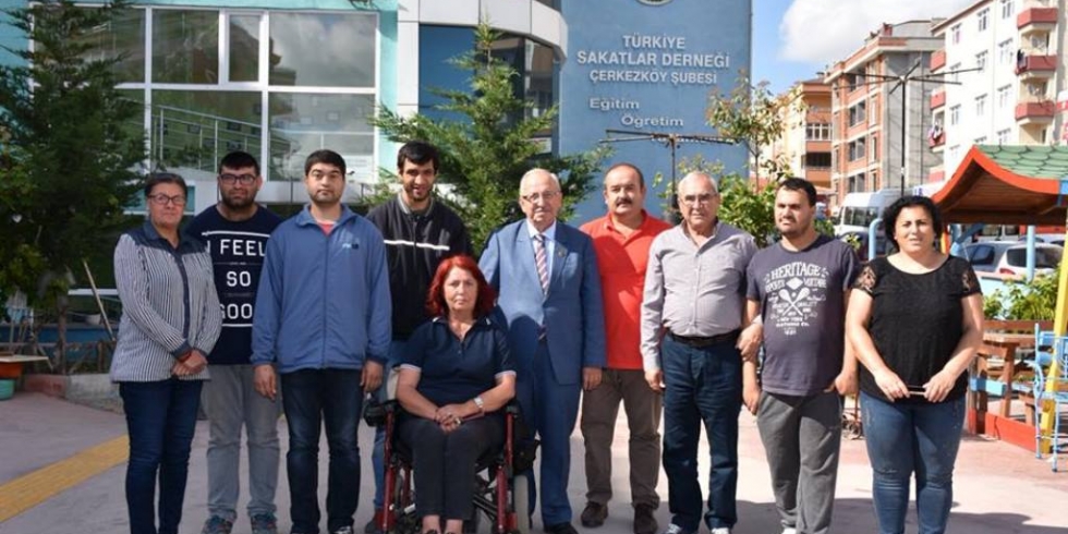 Başkan Albayrak'tan Sakatlar Derneği Çerkezköy Şubesine Ziyaret