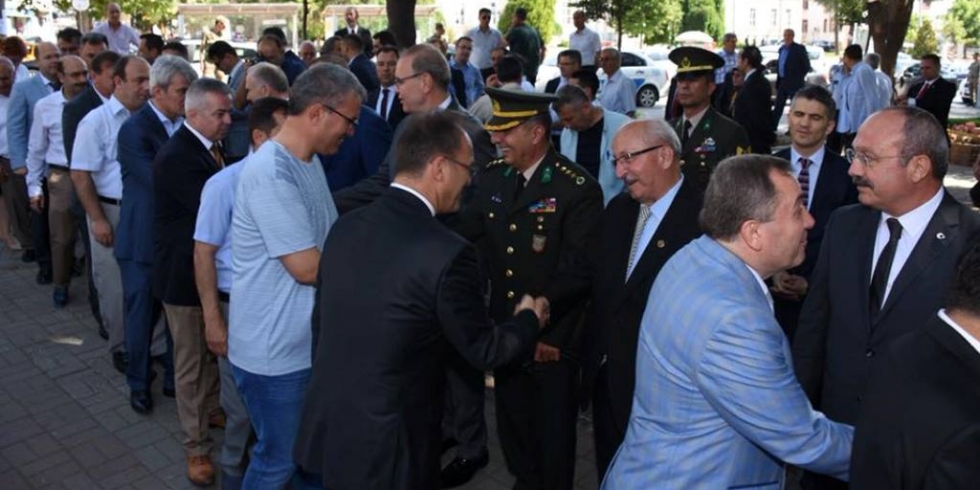 Başkan Albayrak Üç Kemaller Parkında Düzenlenen Bayramlaşma Törenine Katıldı