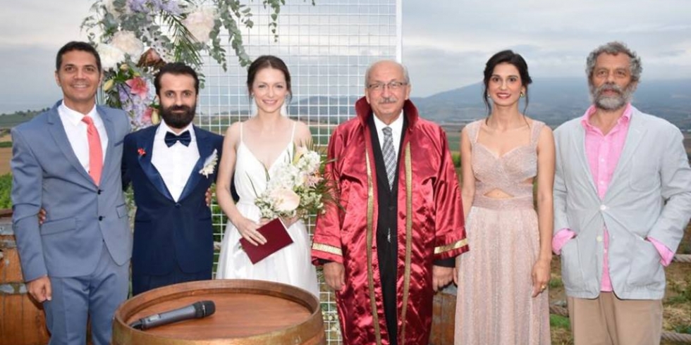 Başkan  Albayrak Duygu ile Ozan Çiftinin Düğün Törenine Katıldı