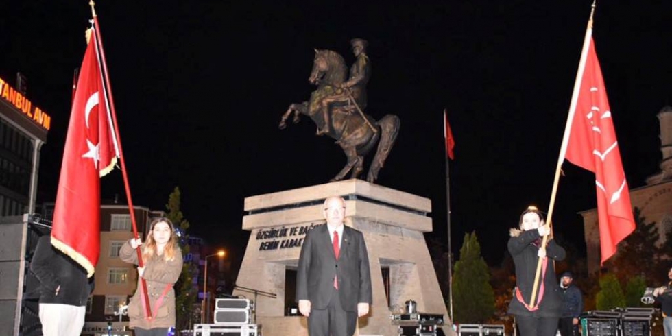 Başkan Albayrak Atatürk'e Saygı Nöbetine Katıldı
