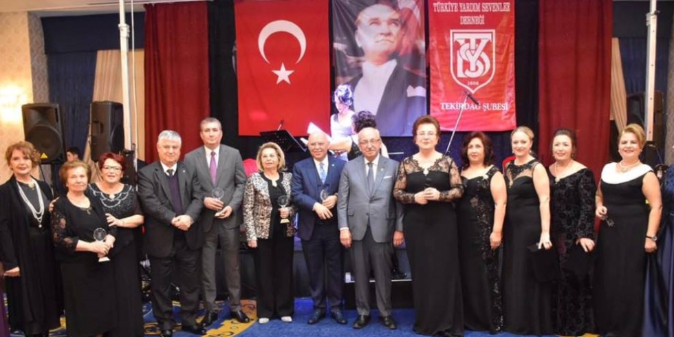Başkan Albayrak Türkiye Yardımsevenler Derneği Ödül Törenine Katıldı