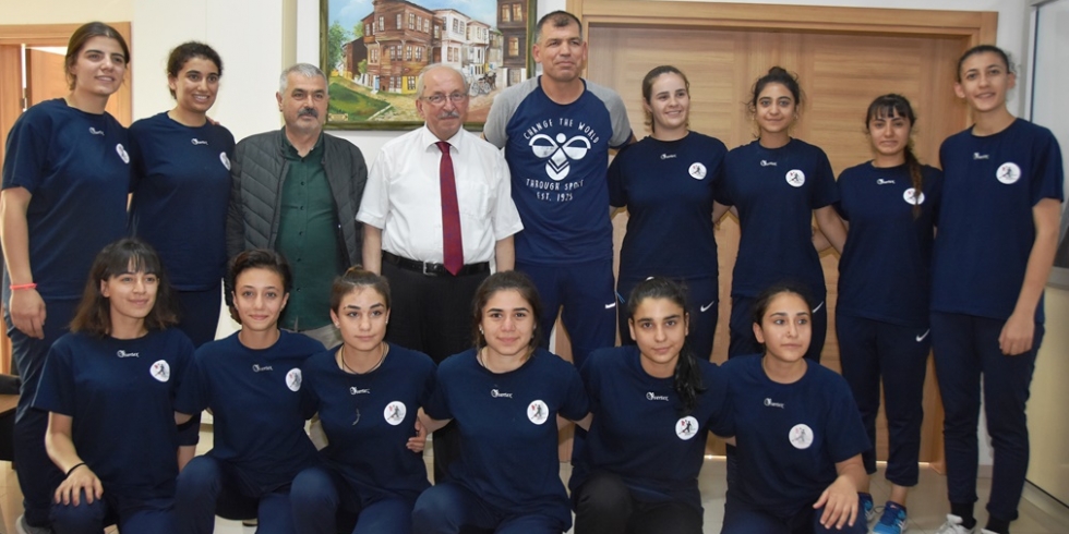esysk spor kulübünden başkan albayrak'a ziyaret