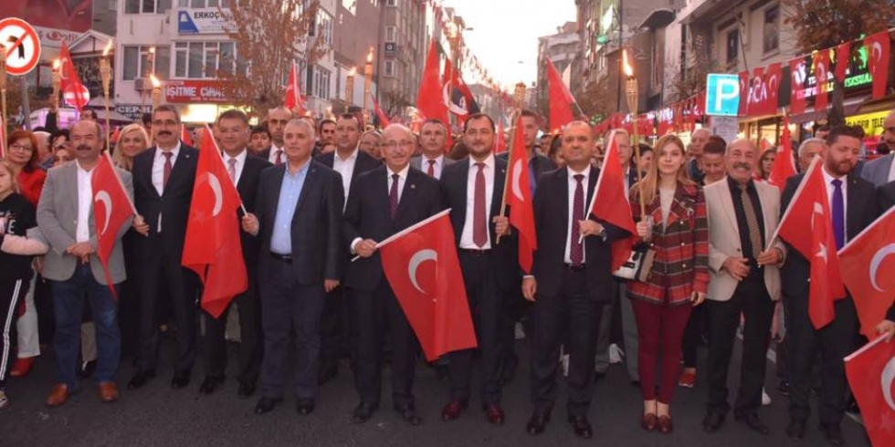 Başkan Albayrak 29 Ekim Cumhuriyet Bayramı Yürüyüşüne Katıldı