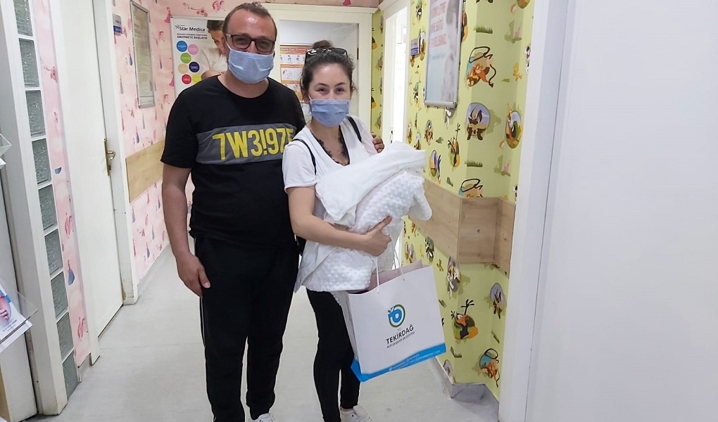 Tekirdağ Büyükşehir Belediyesi Yeni Doğum Yapan Anneleri Yalnız Bırakmadı