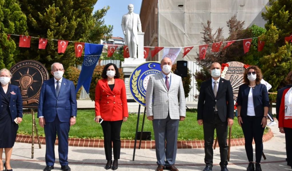 Tekirdağ'da 19 Mayıs Kutlamaları Çelenk Sunma Töreni İle Başladı