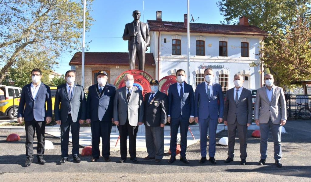 Başkan Albayrak Muratlı'da Çelenk Sunma Törenine Katıldı