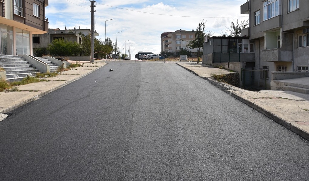 Çerkezköy İlçemizin, Tevfik Fikret Caddesinde başlattığımız bsk sıcak asfalt serim çalışmalarımız tamamlandı.