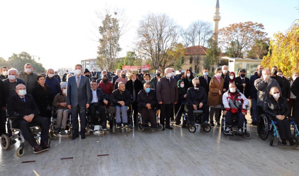 3 Aralık Dünya Engelliler Günü Dolayısıyla Çelenk Sunma Töreni Düzenlendi