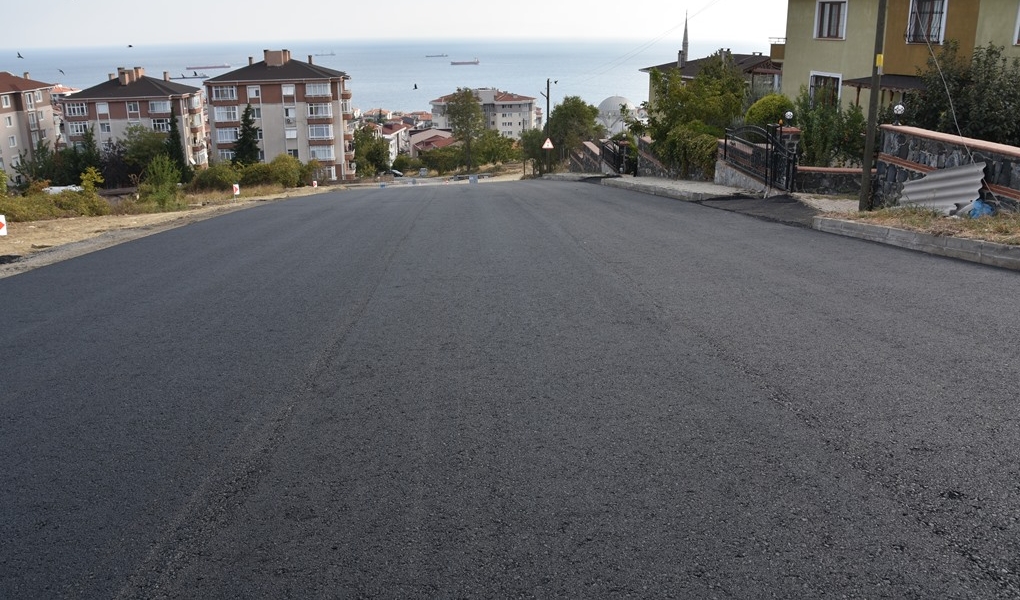 Süleymanpaşa İlçemizin, İstiklal Marşı Caddesinin Bağlar altı caddesi olan bağlantı yolu Çift şerit olarak asfaltlandı.