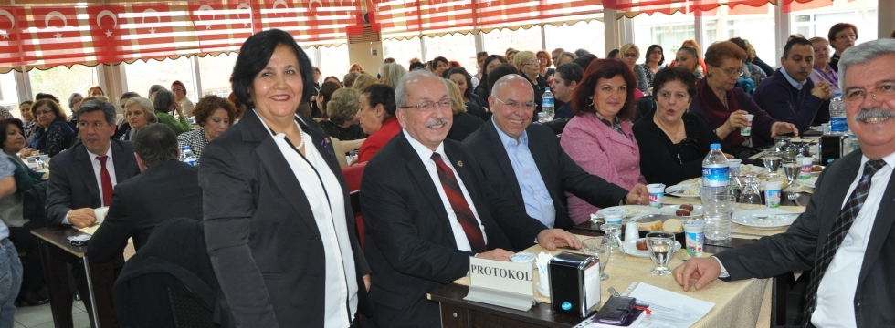 Başkan Albayrak, CHP Kadın Kollarının Dayanışma Yemeğine Katıldı