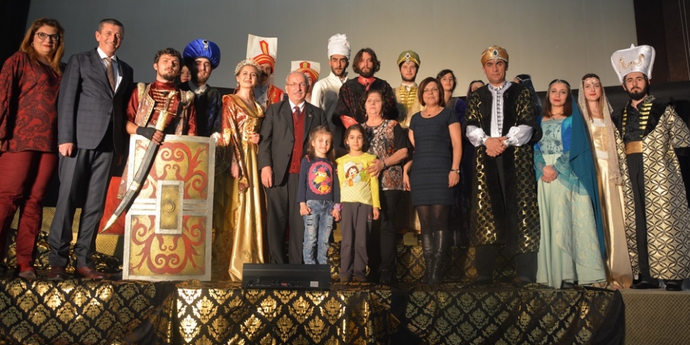 Sultan Harem Taht Kösem Tiyatro Oyunu İlgiyle İzlendi