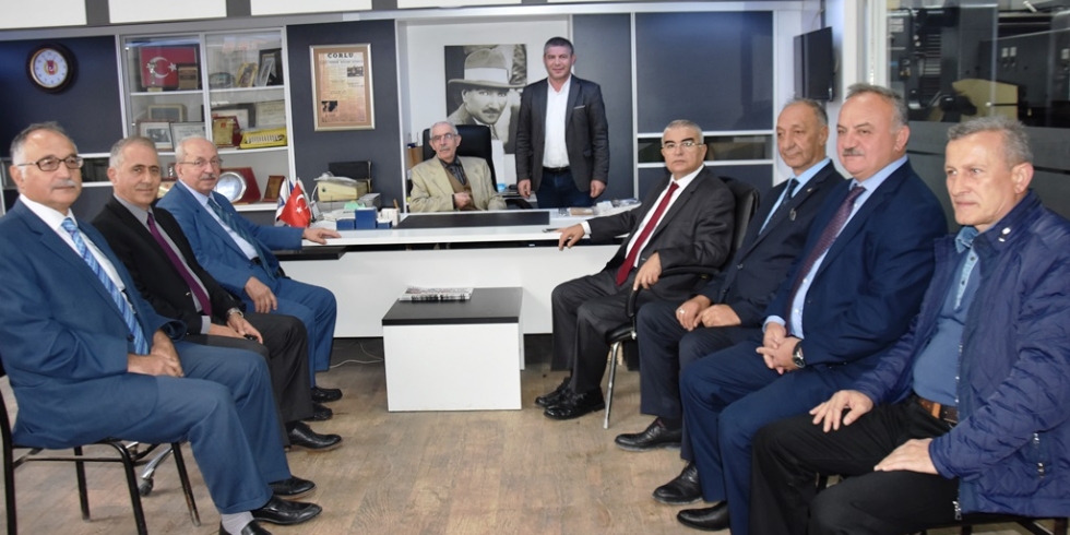 Büyükşehir Belediye Başkanı Kadir Albayrak Çorlu Gazetesini Ziyaret Etti