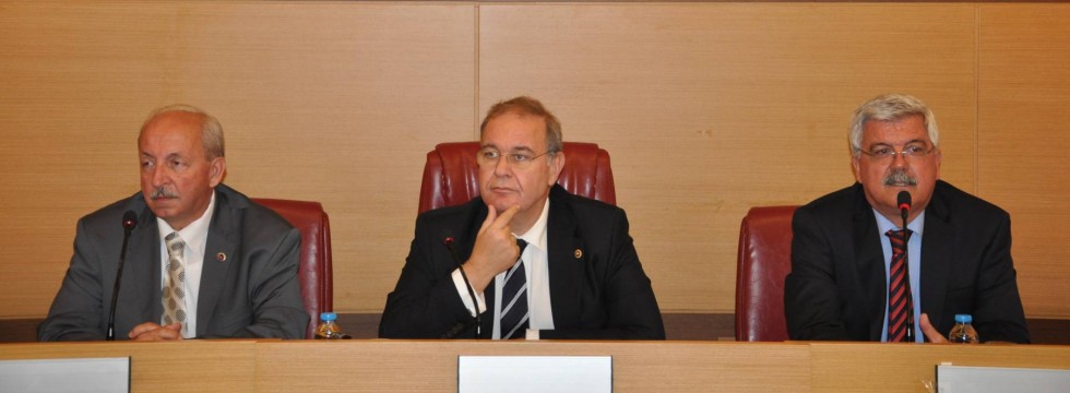 CHP Genel Başkan Yardımcısı Faik Öztrak Tekirdağ'da Bir Basın Toplantısı Düzenledi