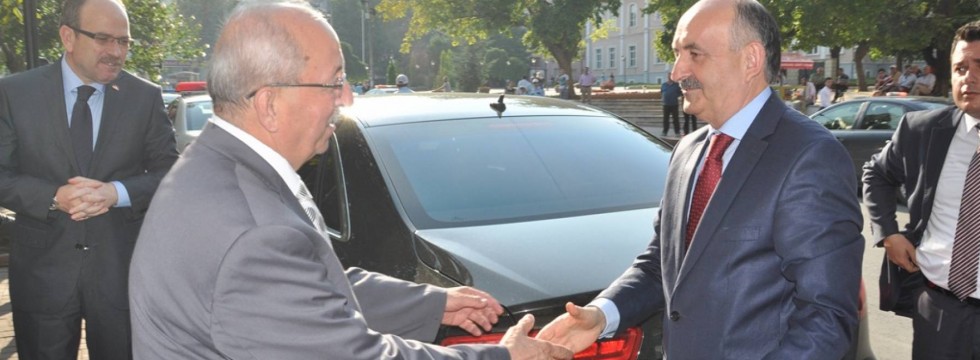 Sağlık Bakanı Müezzinoğlu'ndan Büyükşehir Belediyesine Ziyaret 